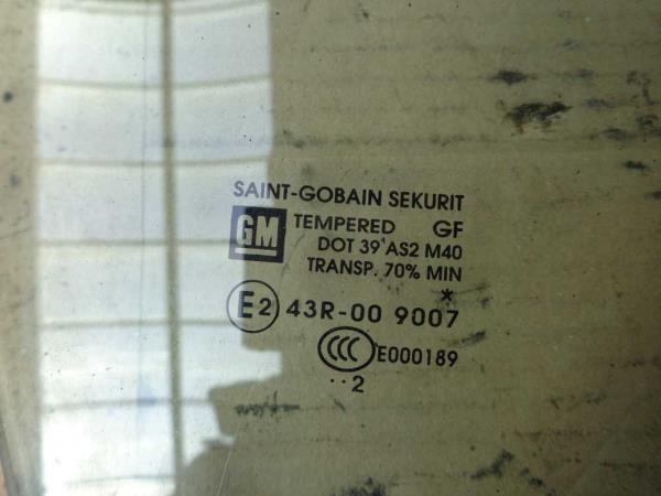 VITRE AVANT DROITE OPEL CORSA D 3 PORTES - Vue 2